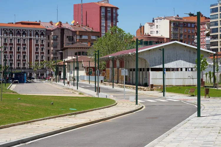 NUEVOS VIALES EN EL ENTORNO DE LA ESTACION DE FEVE EN LEON