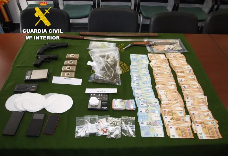 DESARTICULADA UNA RED DE VENTA DE COCAINA EN EL BIERZO