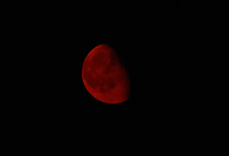 LUNA ROJA EN EL BIERZO