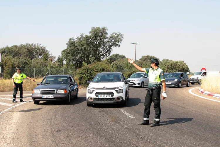 CARRETERA REGULADA POR LA GUARDIA CIVIL