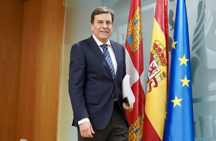 CARLOS FERNANDEZ CARRIEDO