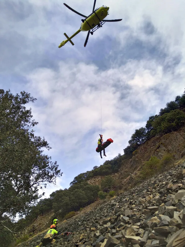 FALLECE UN CORREDOR AL CAER POR UN BARRANCO DE 20M EN EL MONTE PAJARIEL