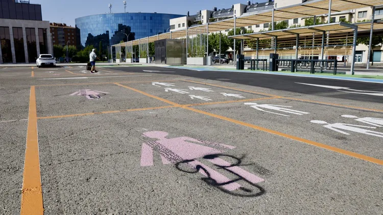 VANDALIZAN LAS PLAZAS PARA MUJERES DE LA PLAZA DE LOS PENDONES DE LEON