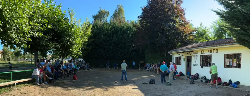 concurso de bolos en El Soto de Boñar