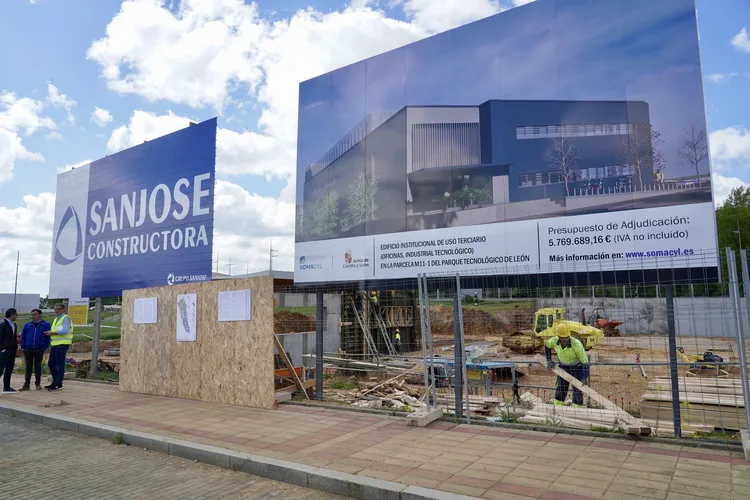 OBRAS DEL NUEVO EDIFICIO INSTITUCIONAL EN EL PARQUE TECNOLOGICO DE LEON