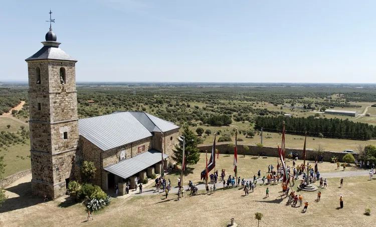 SANTUARIO DE LA VIRGEN DE CASTROTIERRA