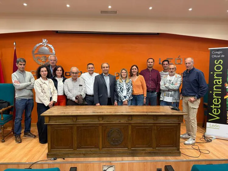 SANTIAGO DE LA VARGA Y SU NUEVA JUNTA DIRECTIVA