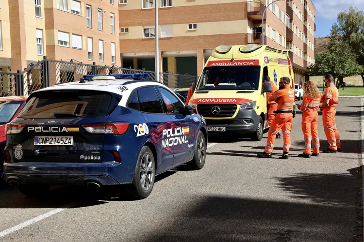 SERVICIOS DEL 112 CYL Y LA POLICIA NACIONAL