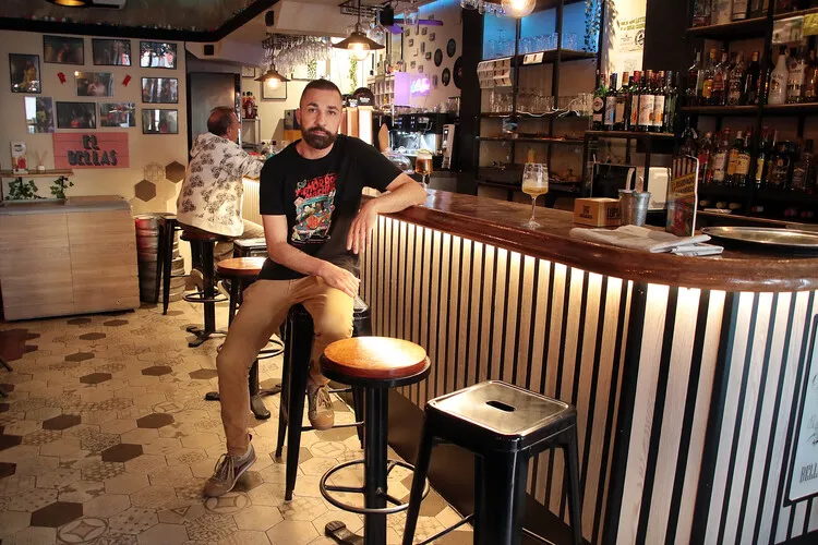 POETRY SLAM LEON EN ELCAFE BAR BELLAS ARTES
