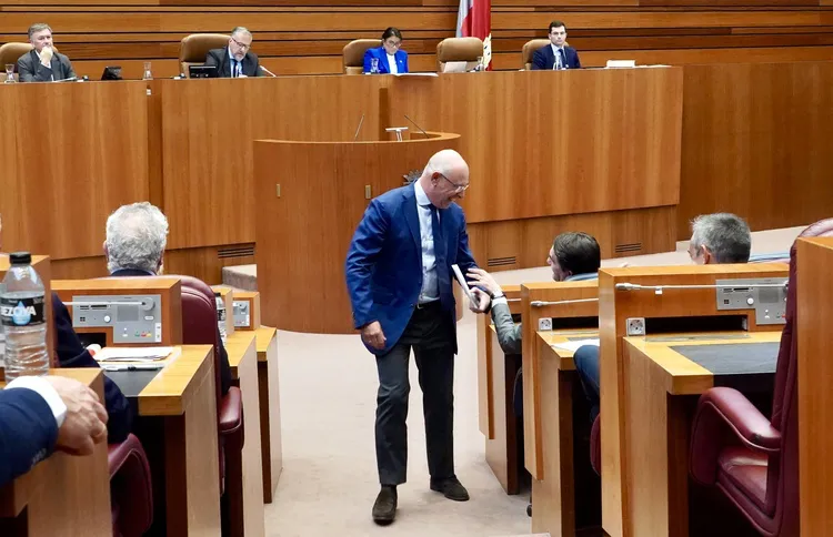 QUIÑONES Y SICILIA EN EL PLENO DE LAS CORTES DE CYL