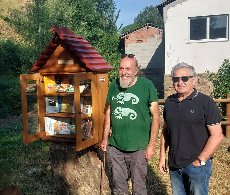 MINI BIBLIOTECA DE LIBROS LIBRES EN SAN ESTEBAN DE VALDUEZA