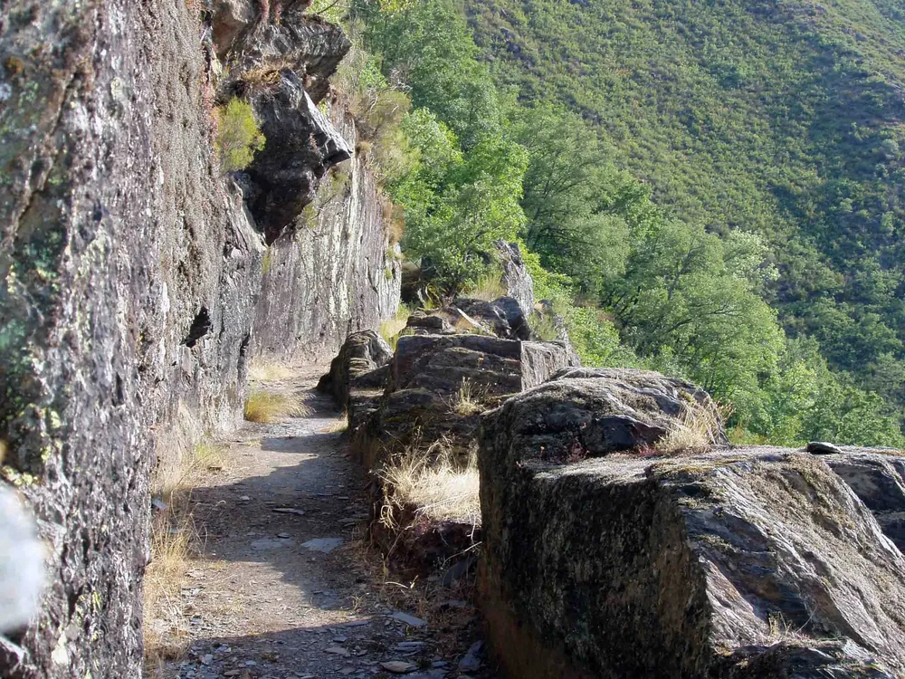 Canal_romano_de_Llamas